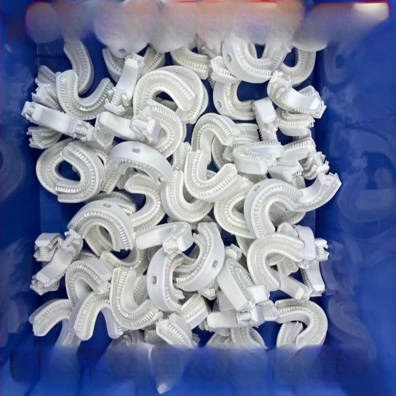 Szonikus U-alakú elektromos fogkefe Dupont sörtékkel, kék fényű fertőtlenítés, vezeték nélküli töltőállvány