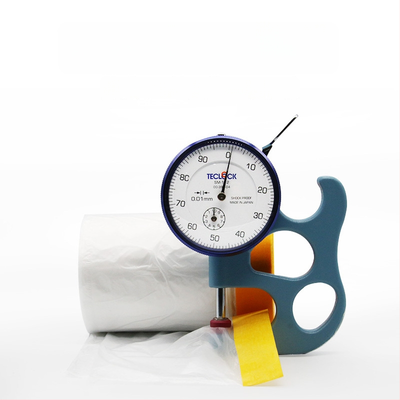 Egyszer használatos, átlátszó maszkoló fólia autófestéshez és bútorfelújításhoz, PE anyag, 7,5 μm, 95% fényáteresztés, nyomásérzékeny ragasztó, magas viszkozitás