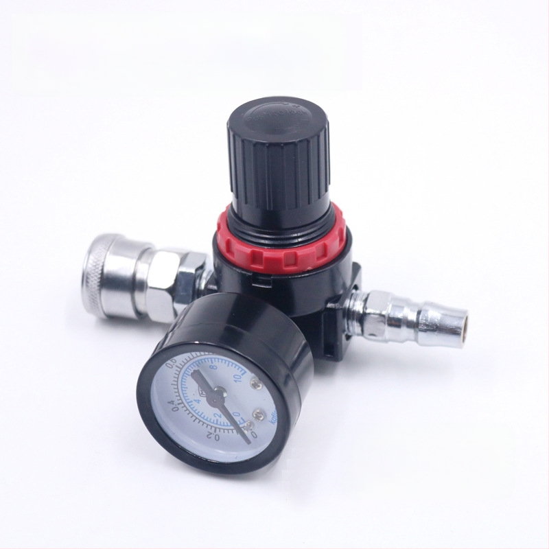 Pneumatinis dažų purkštuvas su slėgio reguliavimo vožtuvu ir manometru, 1/4 greitas jungtis, maksimali išėjimo slėgis 3