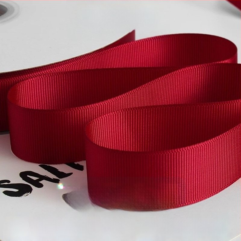 Spirālās šūtas lentes apģērbam – bieza, fésota poliestera lente DIY mezglam