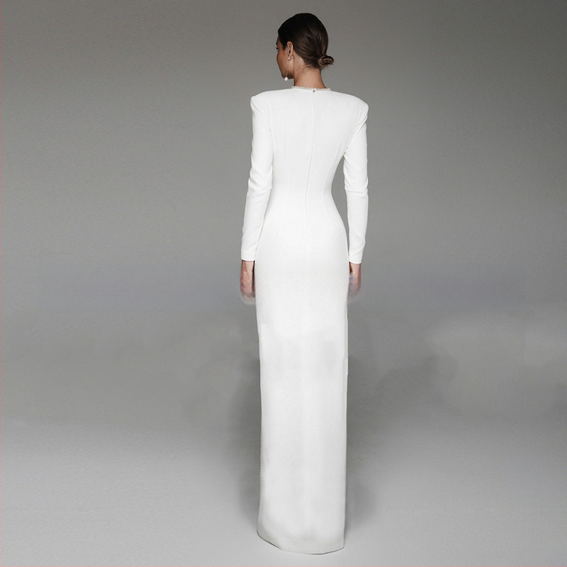 Esküvői ruha hosszú ujjú, hosszú szoknya, középmagas derekú, hercegnői sziluett, tavasz 2025