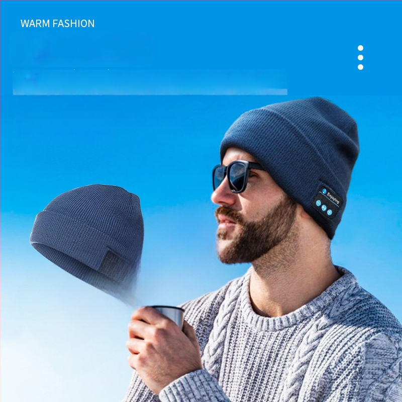 Bluetooth muzikos kepurė su įmontuotais stereo garsiakalbiais ir LED apšvietimu, 15 m diapazonas, Bluetooth 5.4, baterijos veikimo laikas daugiau nei 8 valandos