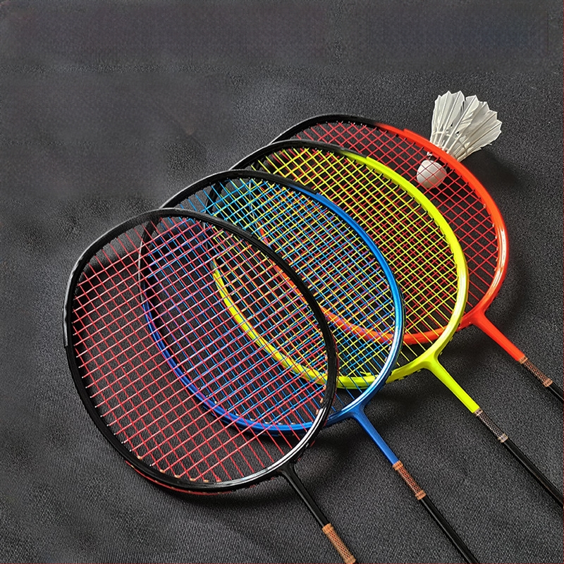 Rachetă de badminton din fibră de carbon, ultra-ușoară, lamă dreaptă, greutate 75–79 g, fire din fibră de mătase