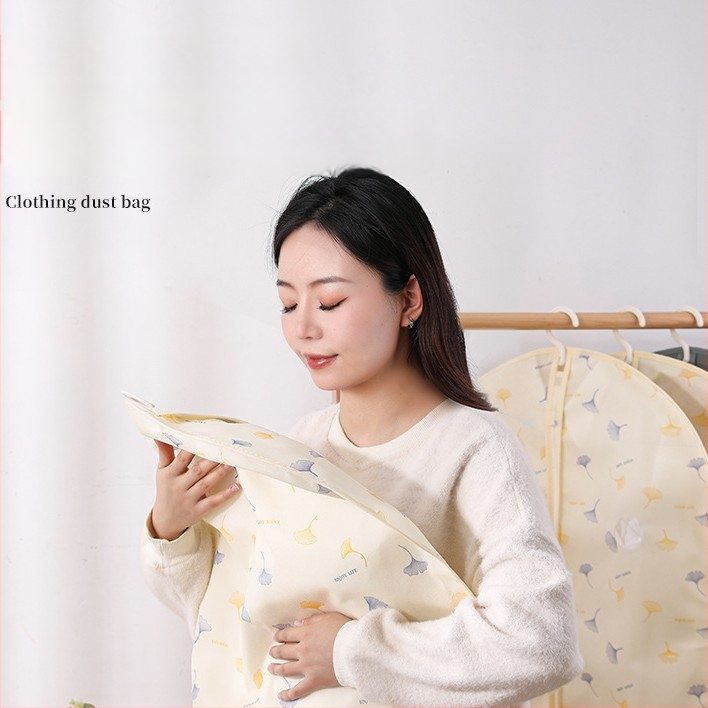 Покривало за дрехи против прах — нетъкан текстил, прахозащита, пасторал стил