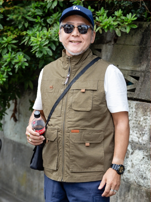 Памучен мъжки жилет с качулка и цип, свободна кройка, стойкова яка, множество джобове