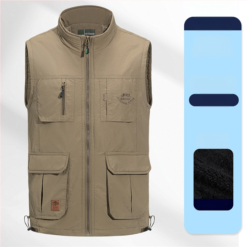 Мъжко подплатено пухено яке-жилет с качулка, стояща яка и двойно закопчаване; материя зайчи косъм