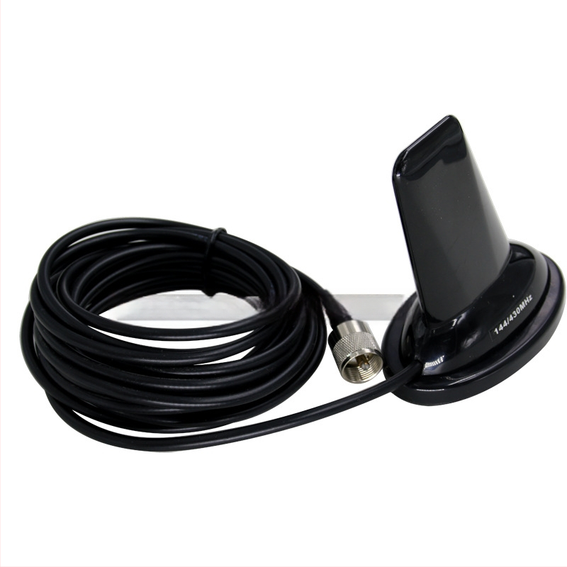 Antena pentru walkie-talkie montată pe vehicul, design cu formă de aripă de rechin (136-174/400-480 MHz, câștig 3.5, impedanță 50 Ω, SWR ≤ 2)