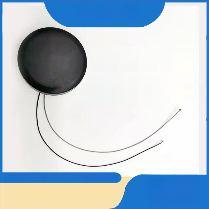 Antena externă GPS 4G cu bandă completă pentru dulap exterior impermeabil (Model F010-000895) – 50 Ω, câștig 8–28 dBi, VSWR ≤ 1.8, tensiune de funcționare 3–5 V