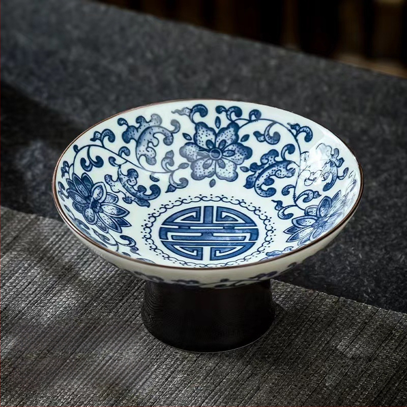 Porcelán gyümölcstál, vintage egyszerű stílus, 2023 szeptemberében bemutatva.