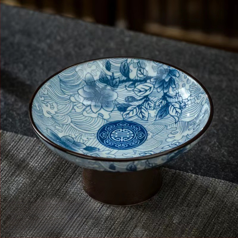 Porcelán gyümölcstál, vintage egyszerű stílus, 2023 szeptemberében bemutatva.