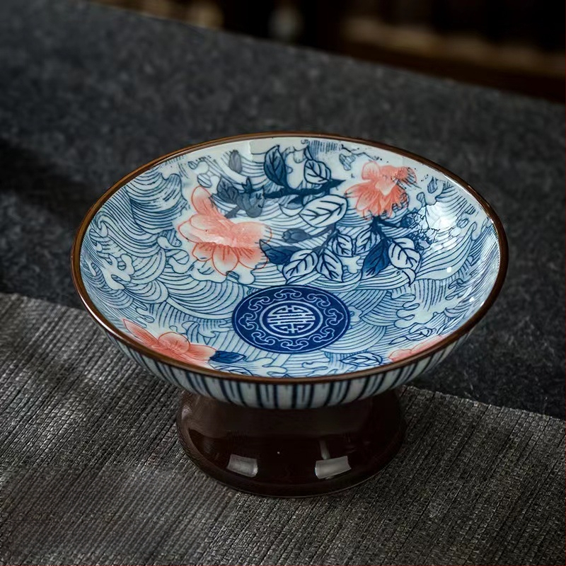 Porcelán gyümölcstál, vintage egyszerű stílus, 2023 szeptemberében bemutatva.