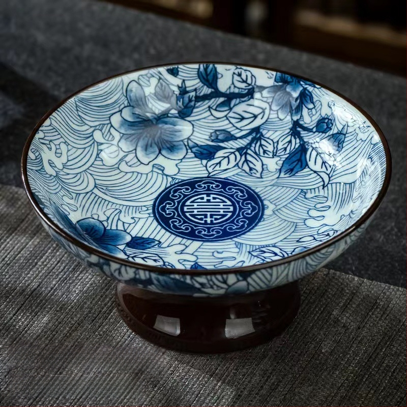 Porcelán gyümölcstál, vintage egyszerű stílus, 2023 szeptemberében bemutatva.