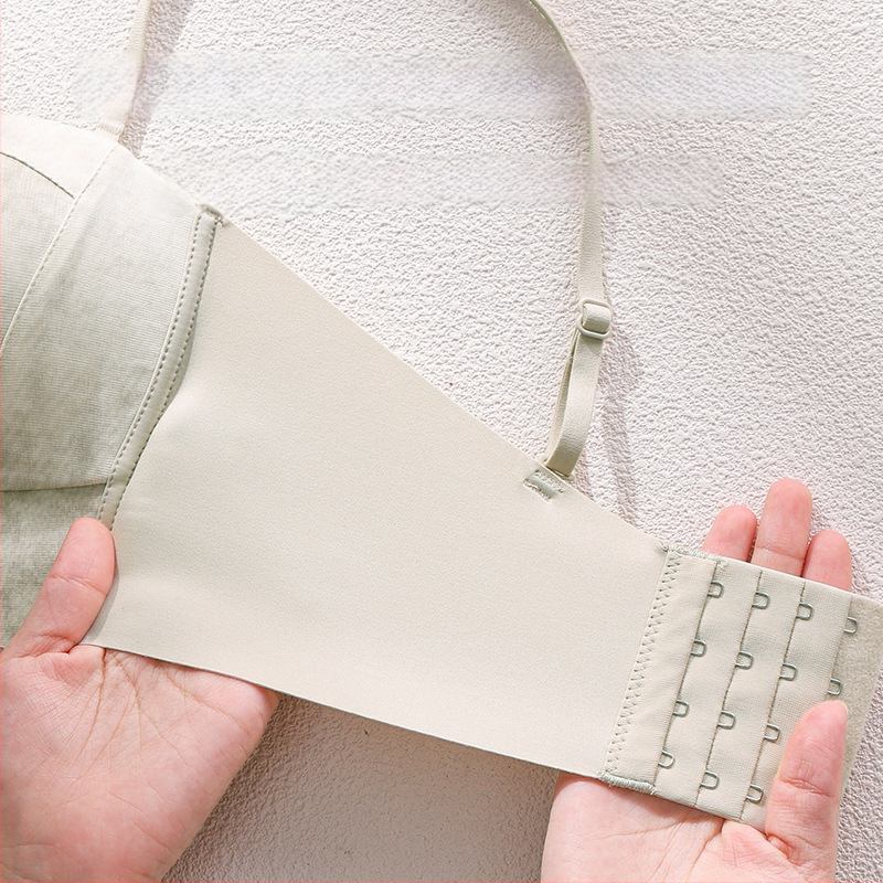 Nesuspaudžiantis belaidis moteriškas liemenėlės, šoninis krūties surinkimas, anti-slydimas, bandeau stilius, pilnas kaušas, nailonas su spandeksu įdaru 30–50%, fiksuoti dirželiai, nugaros užsegimas su keturiais kabliukų rinkiniais