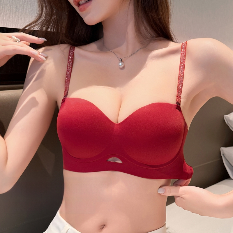 Nesusipūnavos push-up liemenėlės mažoms krūtims, 1/2 puodelio, viršus plonas, apačia storesnė, fiksuoti pečių dirželiai, nugaroje keturių eilių kabliukų ir akių užtrauktis, nailonas su 70–80% poliesterio įdėklu