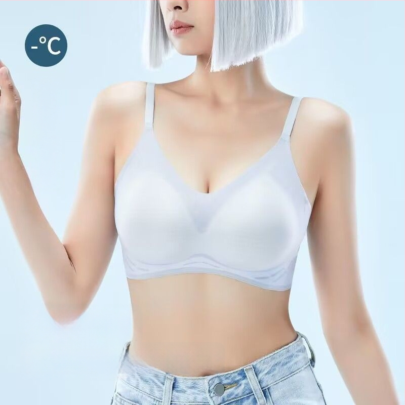 Be siūlių moterų liemenėlė - ultra plona, kvėpuojanti, be vielos, formuojantys kupi (viršus plonas, apačia storesnė), fiksuotos dvigubos petnešos, nugaros dviejų eilių sagtis