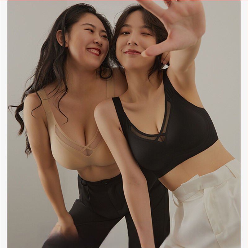 Be siūlių sportinis liemenėlis su plonai formuotomis kaušėmis; pagrindinis audinys: nailonas; pamušalas: spandeksas; fiksuoti dvigubi petnešos; nugaros užsegimas su keturiais kabliukais