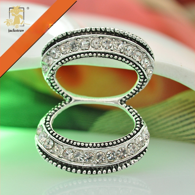 Sálkapocs ékszer – női kiegészítő koreai stílusban, gyantából, ötvözetbe illesztett mesterséges kövek, sütéses festékfelület-kezelés, testreszabható