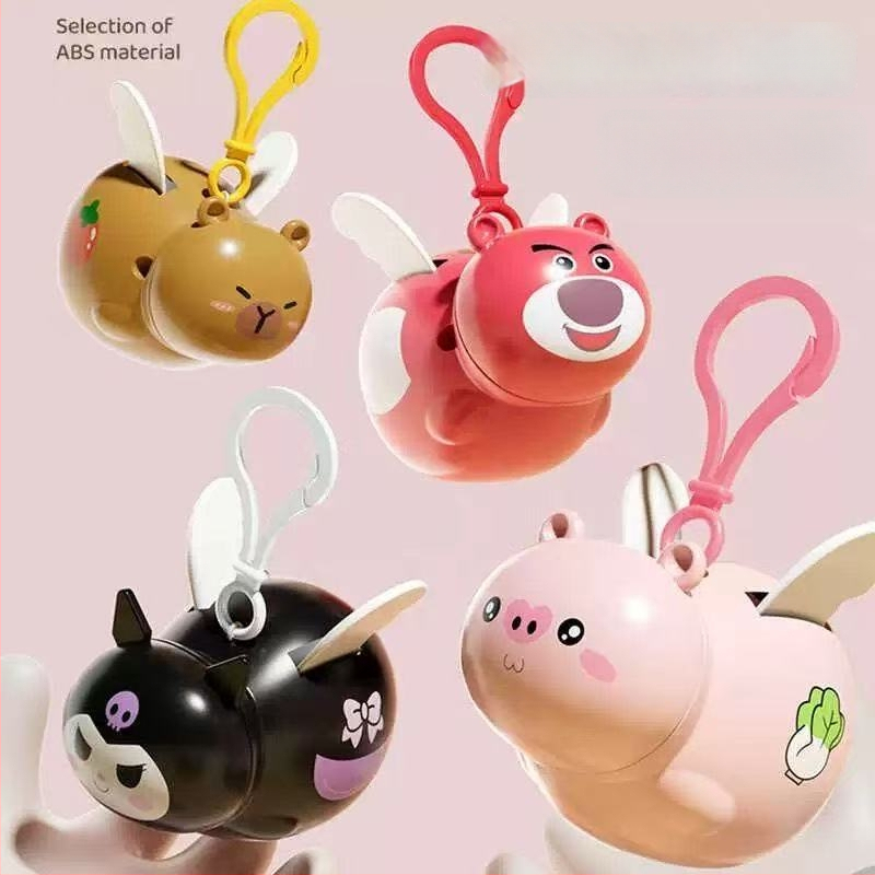 Капибара ключодържател – карикатурна пластмасова играчка, с връзка за дърпане и висулка за раница, индивидуално опакована