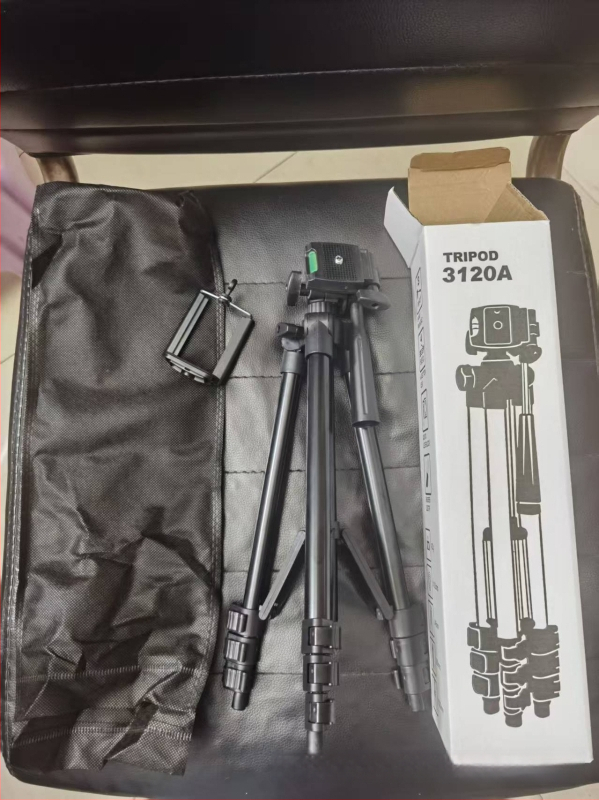 Trijų dalių metalinė konstrukcija, apkrova iki 2 kg