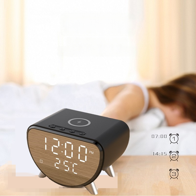 Három az egyben vezeték nélküli töltő asztali ébresztővel és hőmérővel, 15W gyorstöltés, 2A kimenet, 18W összteljesítmény iPhone-hoz