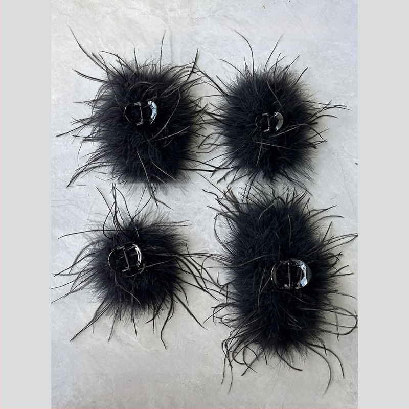 Hajcsat tollas díszítéssel – Szuper Tündér Stílus, kézzel készített fejfedő kiegészítő (Anyag: Tollak; Stílus: Szuper Tündér Tollas; Gyártás: Kézzel készített; Kategória: Fejfedő kiegészítő)