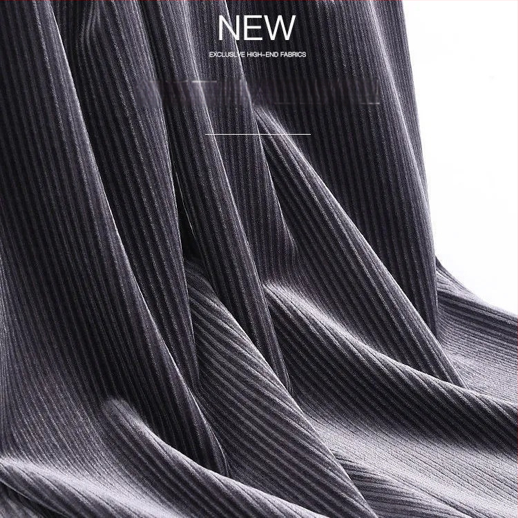 Nėščiųjų plačių kelnių iš velūro, viduje fliso pamušalas, šiltos rudens–žiemos, pilvo panelė, poliesterio-elastano mišinys