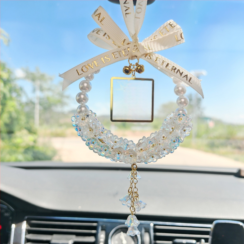 Auto viseći privjesak za retrovizor – legura, karikaturalni stil, aromatičan, prilagodljiv