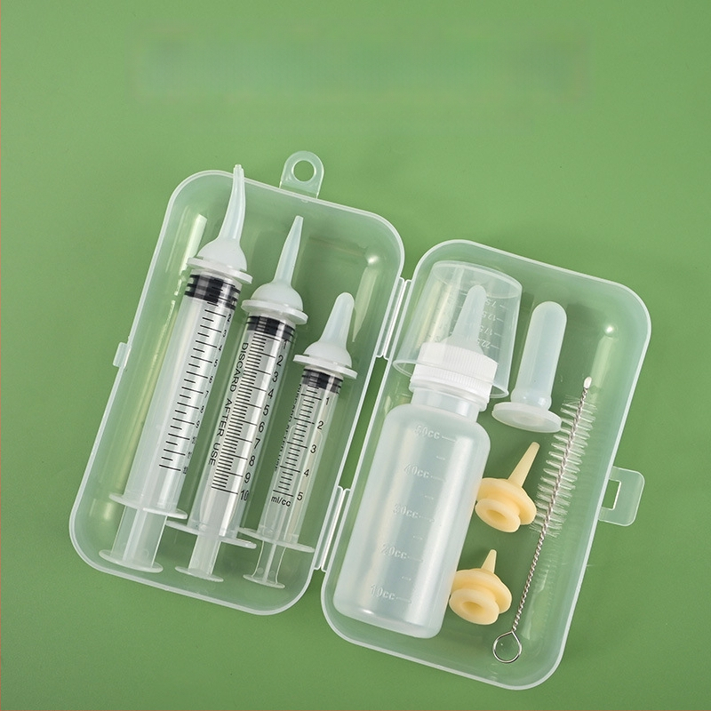 Feeder za mačke i štenad s mekanim silikonskim bradavicama, odvojiv kutni nastavak za špricu i integrirani tlačni nastavak šprica