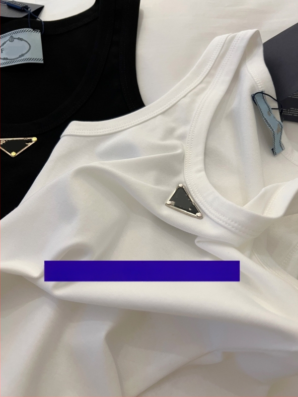 Slim-fit pamut bordázott ujjatlan felső vállpántokkal és 3D mintával