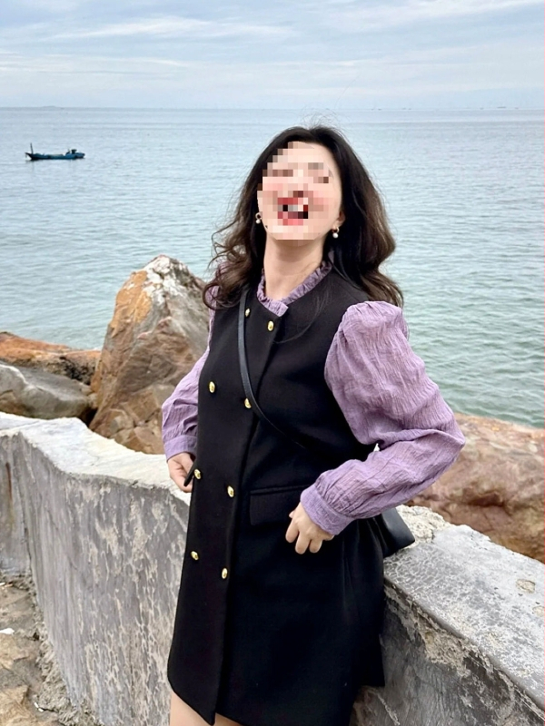 Рокля с дълги ръкави в patchwork стил, френски стил, винтидж шик силует, овча вълна с PVC като основна тъкан, пролет 2025 издание