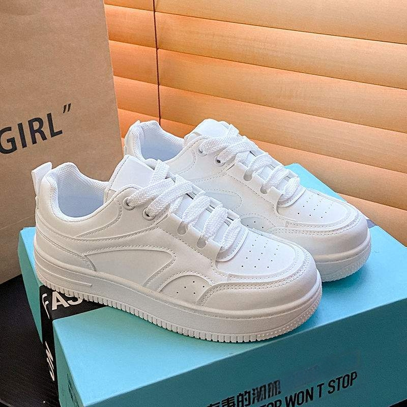 Casual tenisice s niskim profiliom, campus stil, gornji dio od sintetičke kože, gumena potplata, latex ulošak, vezivanje šnurkama