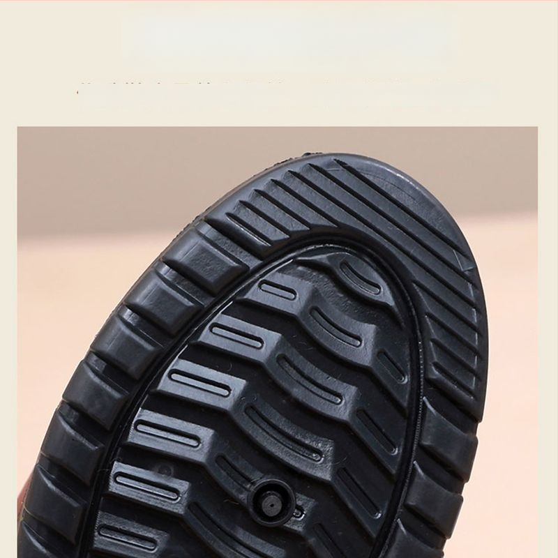 Dámske zimné topánky – vrchná časť zo super vlákna, gumová podrážka, podšívka z umelého plyšu, nízky podpätok 1–3 cm, stredné otvorenie