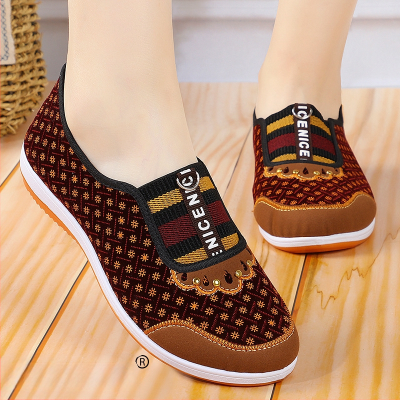 Dámske látkové slip-on topánky, vrchný materiál velúr, gumová podrážka, nízka päta 1–3 cm, priedušné a ľahké, na jar-leto-jeseň