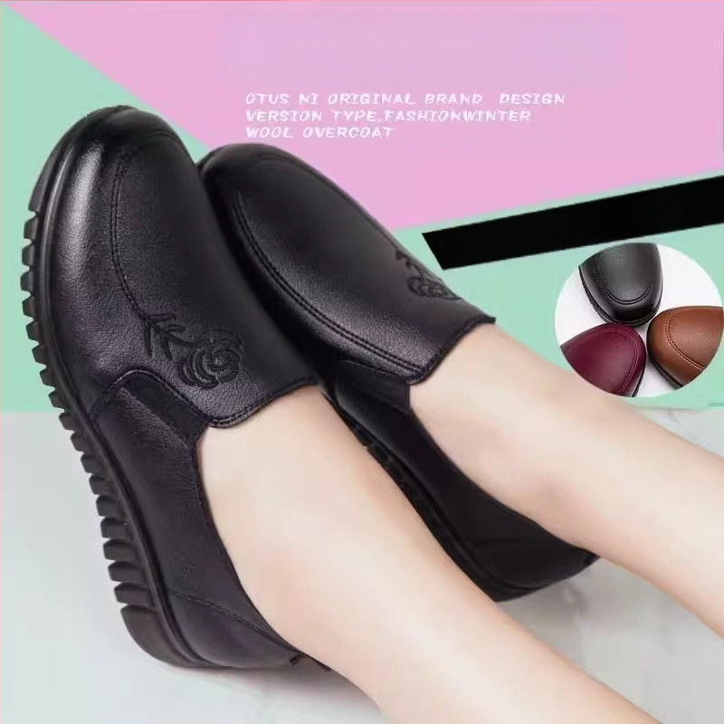 Kožené slip-on dámske topánky pre široké nohy, guľatý nos, jemný kožený vrchný diel, protišmyková podrážka