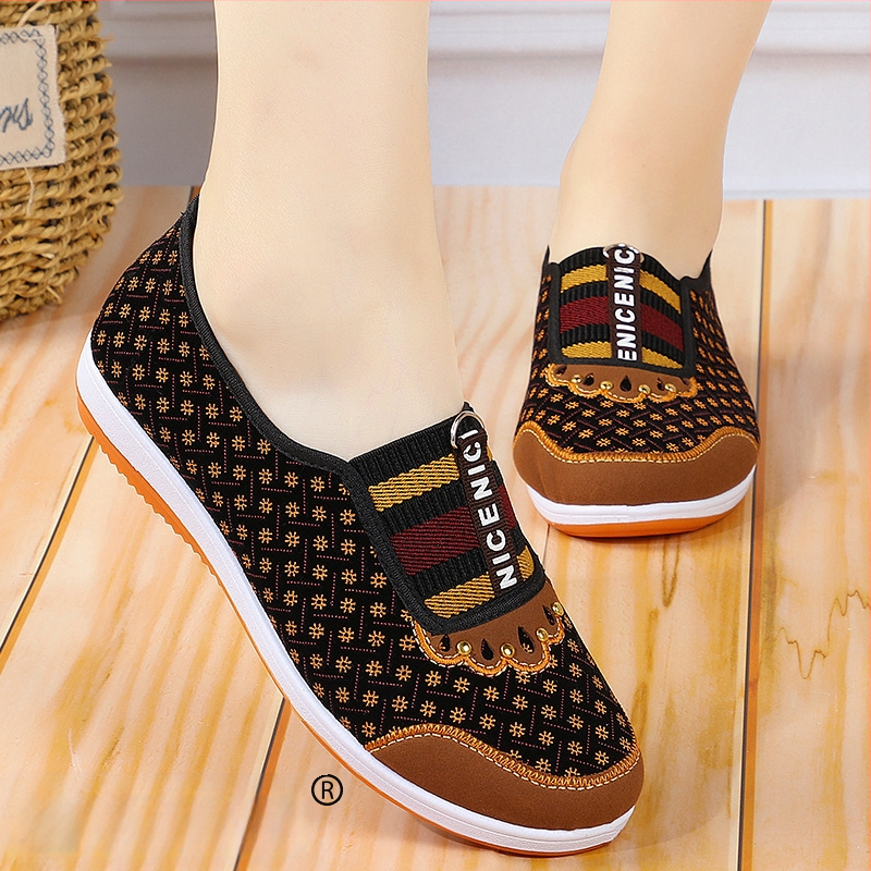 Dámske pruhované textilné slip-on topánky, velúr vrchná časť, gumová podrážka, okrúhla špička, nízky podpätok 1–3 cm