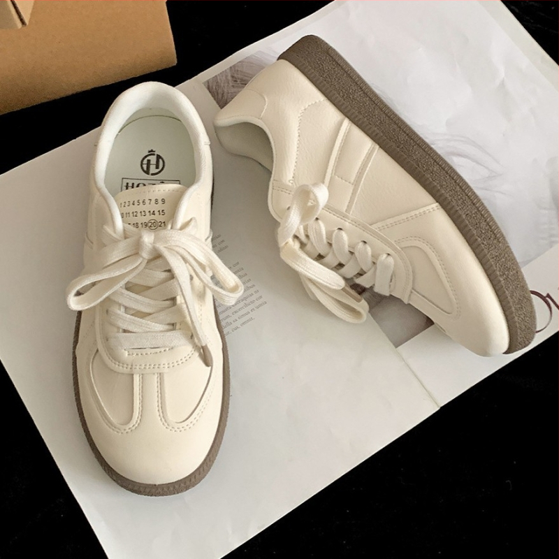 Tenisky s plátnovou vrchnou časťou, stredná výška, priedušné, PU stielka, okrúhla špička – Jar a Jeseň