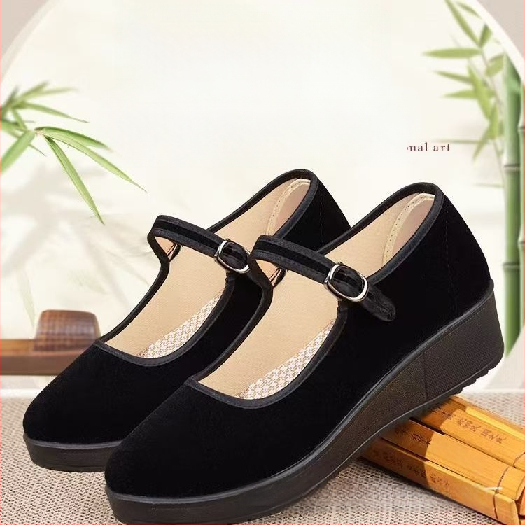 Дамски кадифени текстилни обувки с платформа и клин, PU антислип подметка, закопчаване с катарама