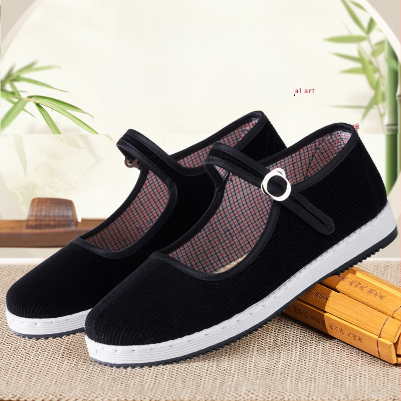 Pantofi tricotati manual — partea superioară din bumbac respirabil, talpă din material compozit, gleznă joasă, vârf rotund, închidere cu cataramă