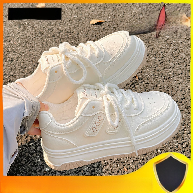 Женски кецове в стил dad sneakers, опростен дизайн, горна част от изкуствен PU, кръгъл нос, подметка инжекционно формована.