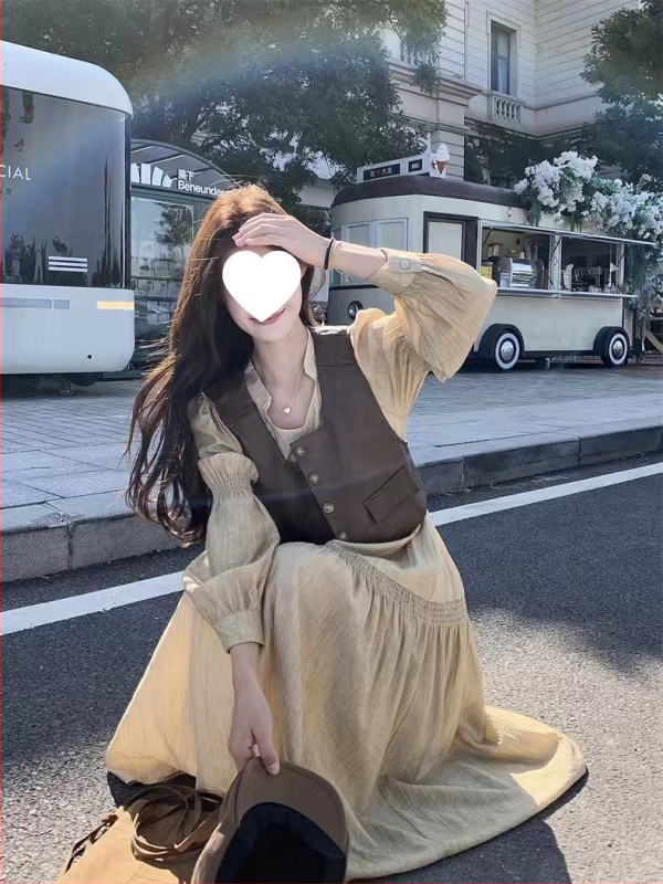 Set costum PVC pentru femei, fustă mini cu mâneci lungi, toamnă 2025, stil Hepburn – soră regală