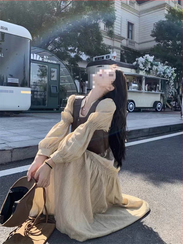 Set costum PVC pentru femei, fustă mini cu mâneci lungi, toamnă 2025, stil Hepburn – soră regală