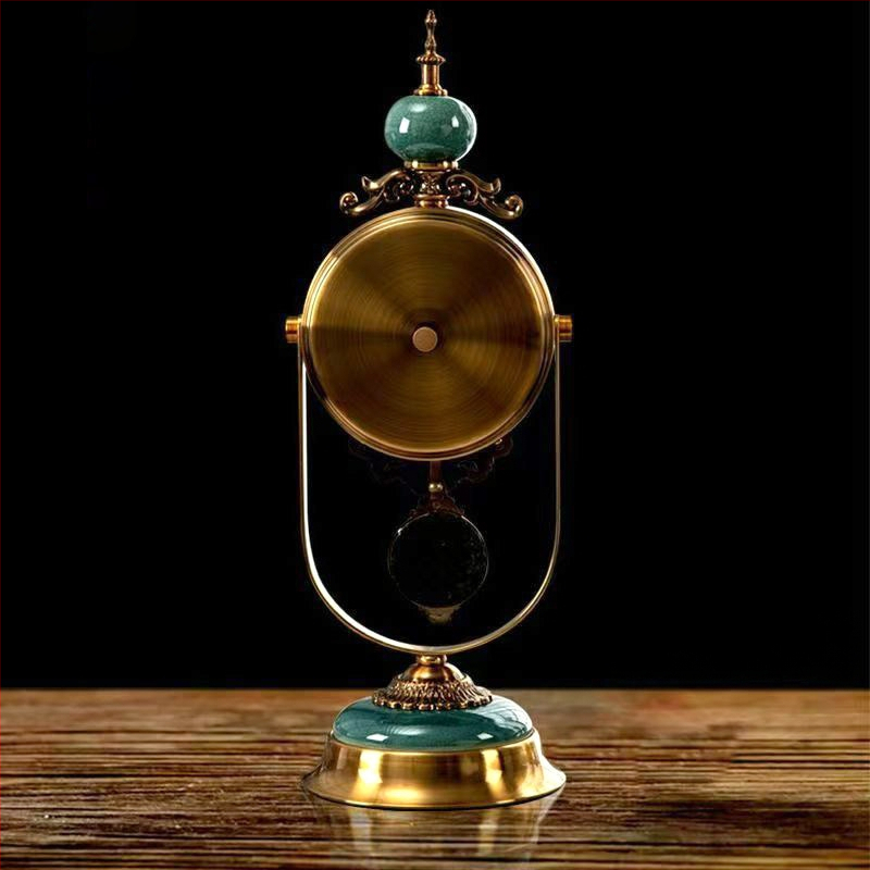 Десктоп часовник, скандинавски стил, аналогов дисплей, захранван от батерии, метален корпус