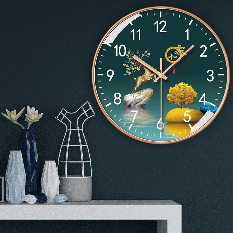 Стенно часовник с Hengfan кварцов механизъм, пластмасов корпус и циферблат, батерийно захранване, едностранен, прост и модерен стил