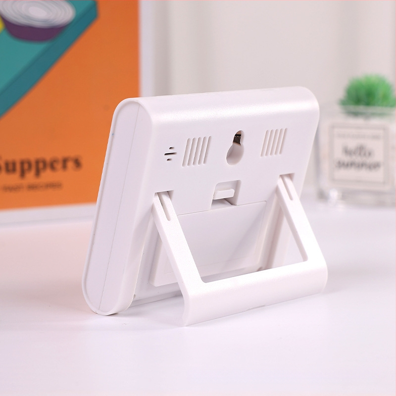 Термохигромер със светещ будилник и секундомер, 3-в-1 часовник с LED цифров дисплей, батерийно захранване, квадратен пластмасов корпус, термометър