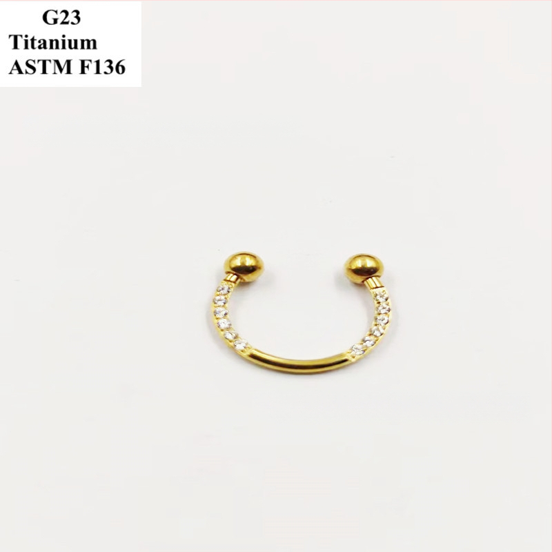 Nosový prsteň, G23 titanová zliatina, tvar U, zirkónové kamene, C-tvarovaná otočná gulička