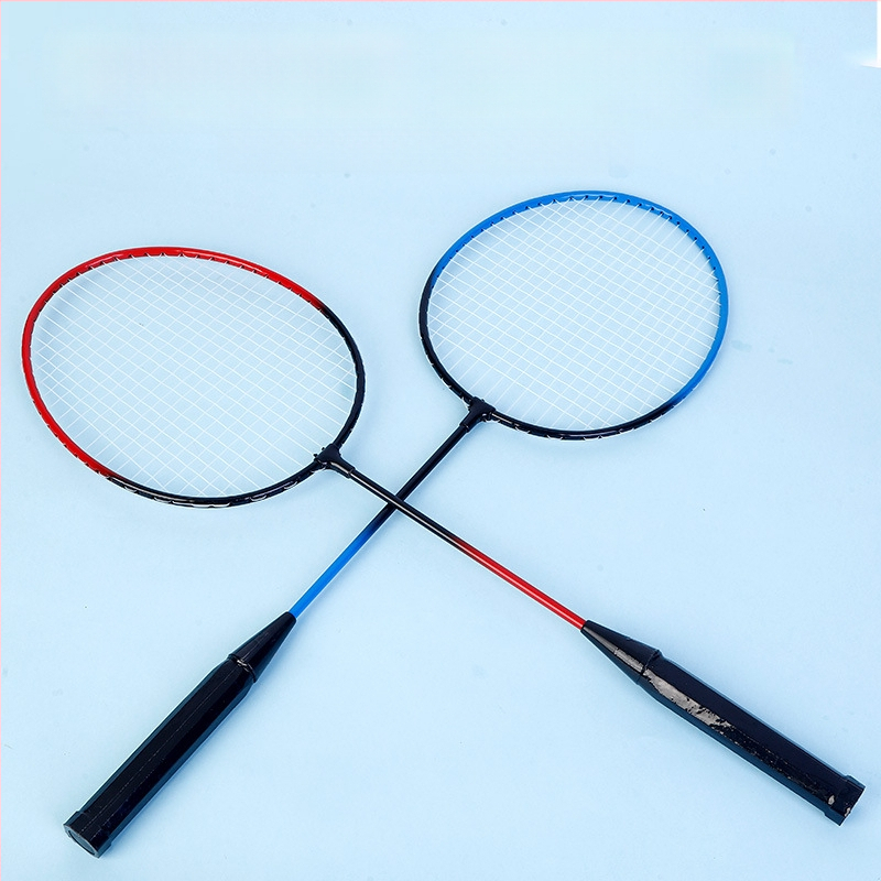 Set badmintonových rakiet, dvojitý set, rám zo železného zliatiny, hmotnosť 95–100 g, typ rakety: priamy úder, s letkou