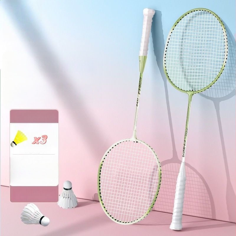 Bedmintonová raketa, rám z karbónových vlákien, dvojitý set rakiet, hmotnosť 95–100 g, priama strela, stredná tvrdosť