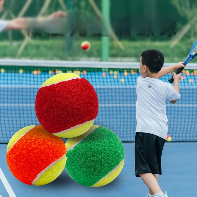 Deti tréningová tenisová lopta; gumová konštrukcia; vhodná na stolný tenis a tenis s perami; potlač loga k dispozícii; možná úprava