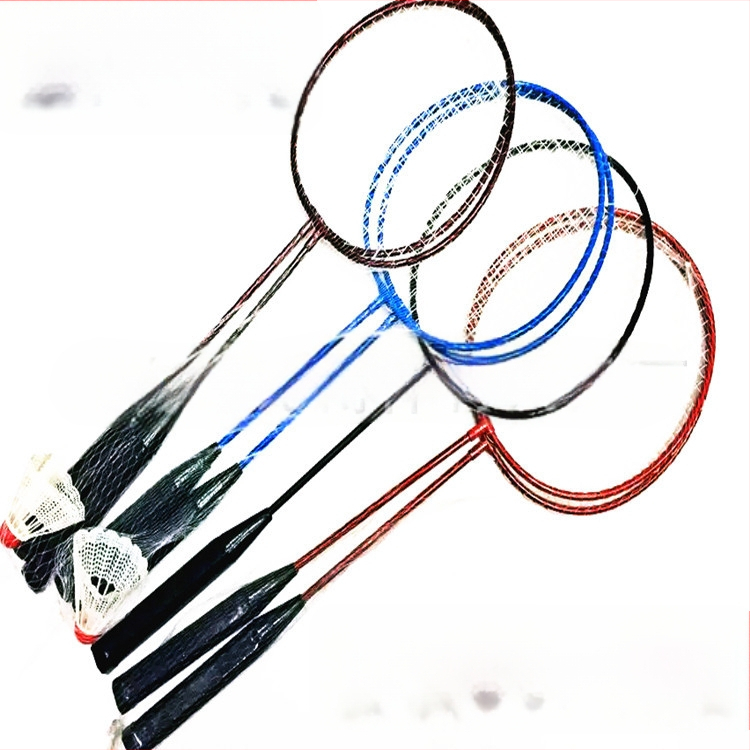 Bedmintonová raketa Zhibo – rám ferroalloy, hmotnosť 75–79 g, priamy úder, pre amatérov