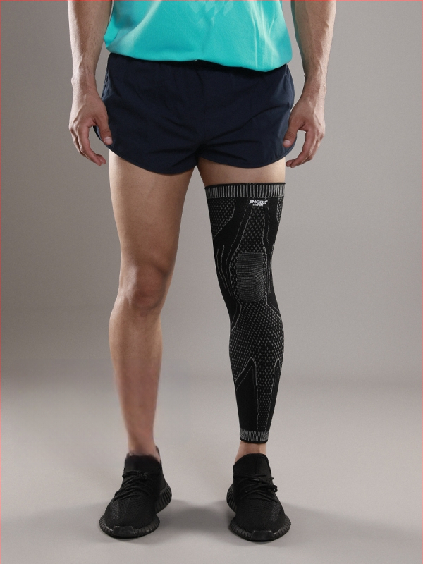 Kojų kelio apsauga - megzta, ilgesnė kompresinė kelio apsauga važiavimui, bėgiojimui, futbolui ir krepšiniui; medžiagos: nailonas, nailonas-spandeksas, latekso siūlai